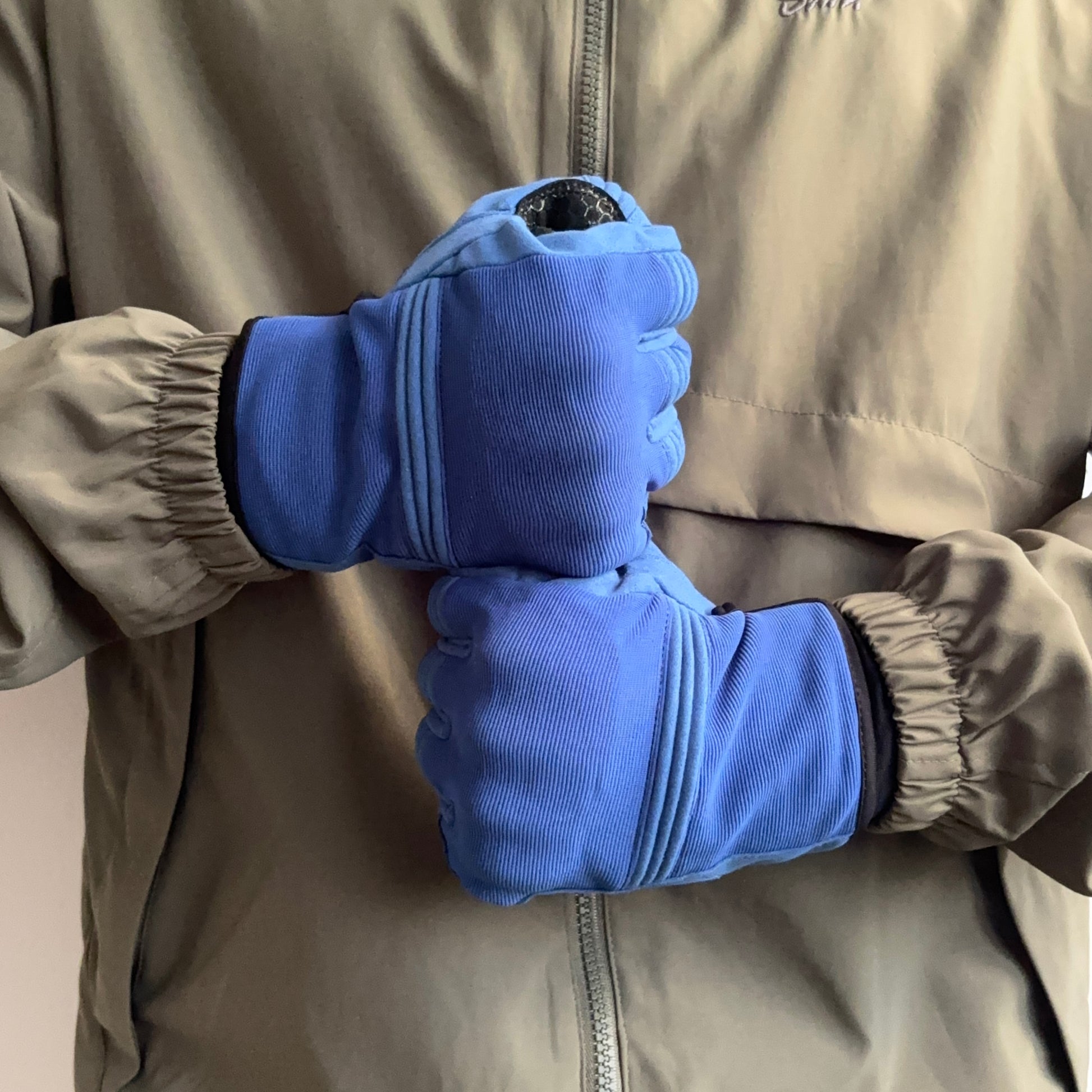 Unique Summer Racing Gloves with Touch Sensors