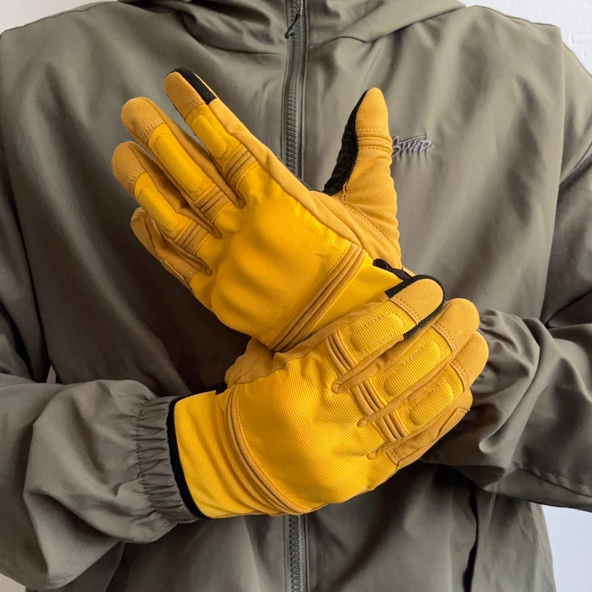 Unique Summer Racing Gloves with Touch Sensors
